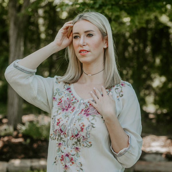 Three-Pearl Choker in Black